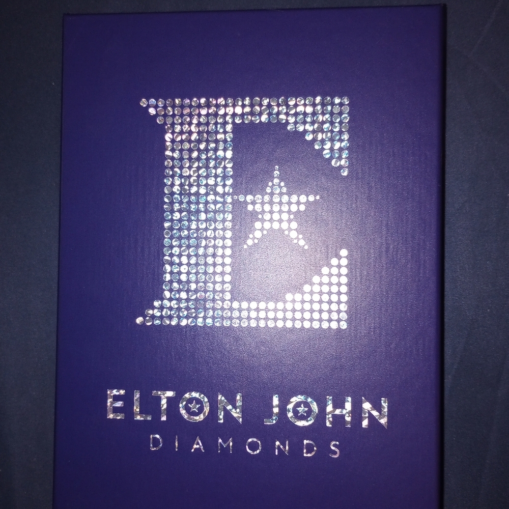 Elton John Diamonds Ultimate 3 CD collection With a 128 Page Book And